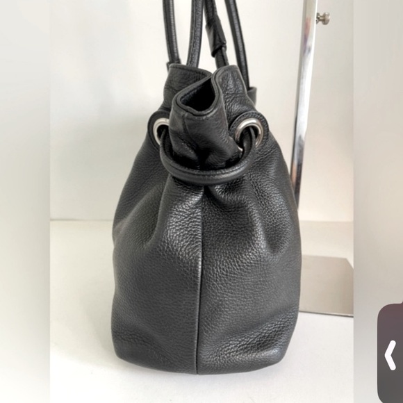 Elegant Furla Black Italian Leather Women's Bag